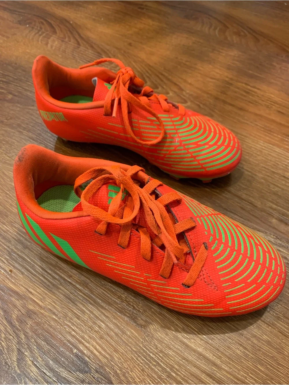 ADIDAS Predator Edge.4 Flexible Ground Soccer Cleats Kids Size 1 Neon Orange